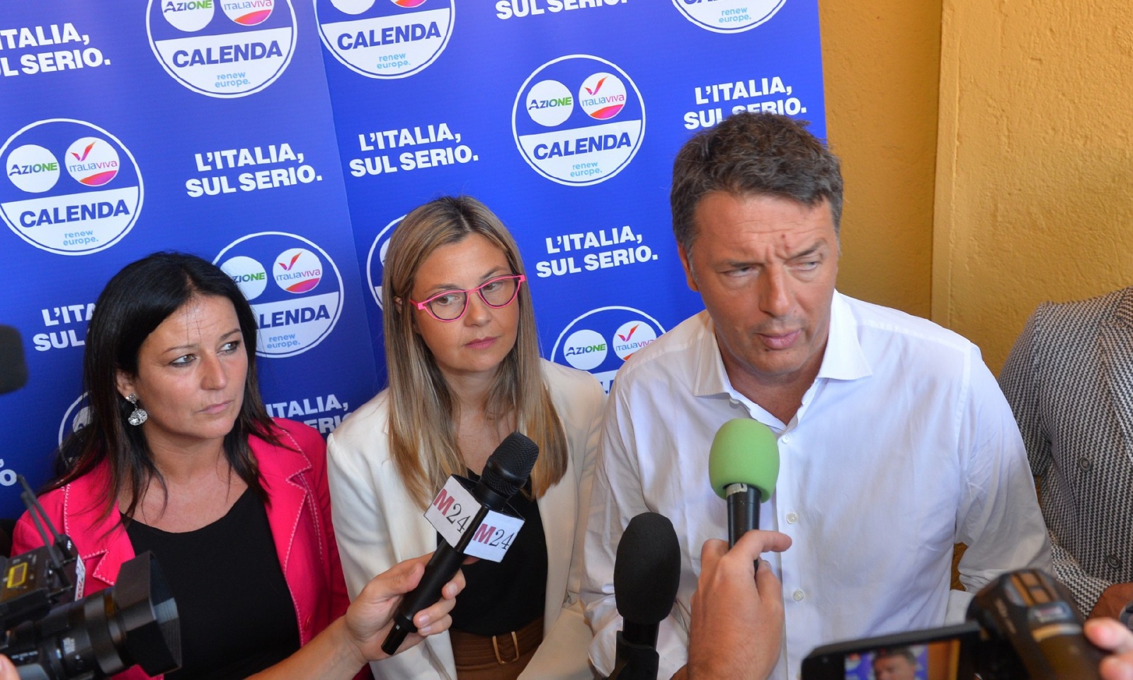 CASTIGLIONE OLONA MATTEO RENZI IN VISITA ALLA NAU OCCHIALI CON MARIACHIARA GADDA, DAVIDE GALIMBERTI, STEFANO MALERBA, GIANPAOLO ERMOLLI