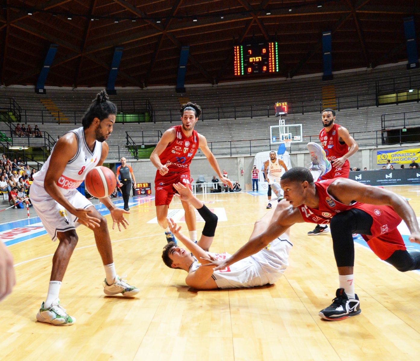 DESIO OPENJOBMETIS VARESE OLIMPIA MILANO NELLA FOTO