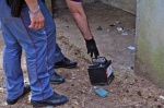 TRADATE OPERAZIONE ANTIDROGA ESEGUITA DALLA SEZIONE NARCOTICI SQUADRA MOBILE CON L�AUSILIO DEL REPARTO PREVENZIONE CRIMINE, CARABINIERI E POLIZIE LOCALI NELLA FOTO UNA BATTERIA USATA PER CARICARE I CELLULARI USATI DAGLI SPACCIATORI
