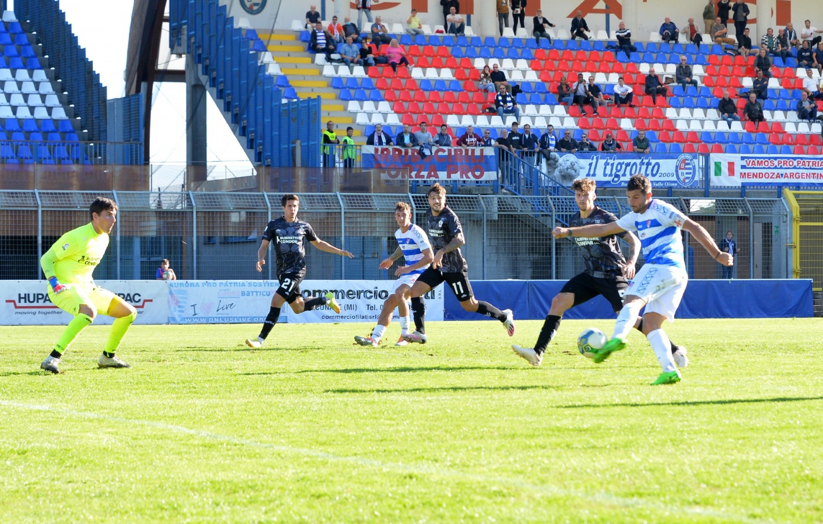 BUSTO ARSIZIO PRO PATRIA PRO VERCELLI CALCIO NELLA FOTO GOL NICCO