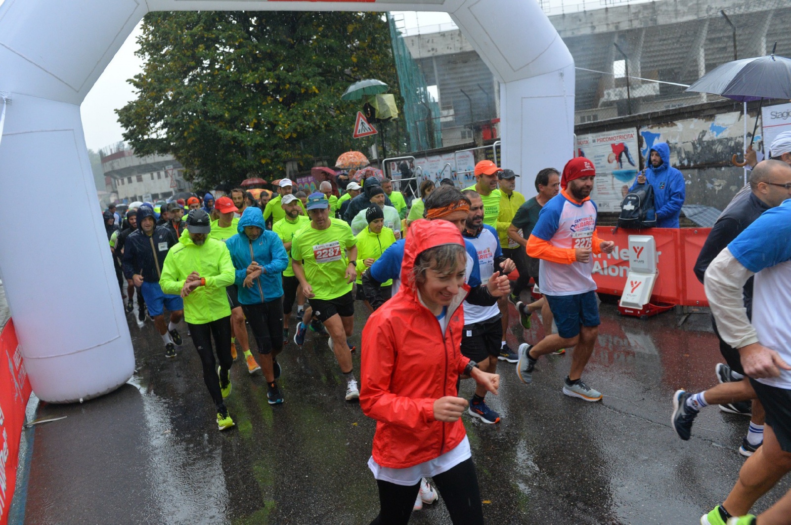 VARESE PREPARAZIONE ATLETI E PARTENZE VARESE CITYRUN 2022