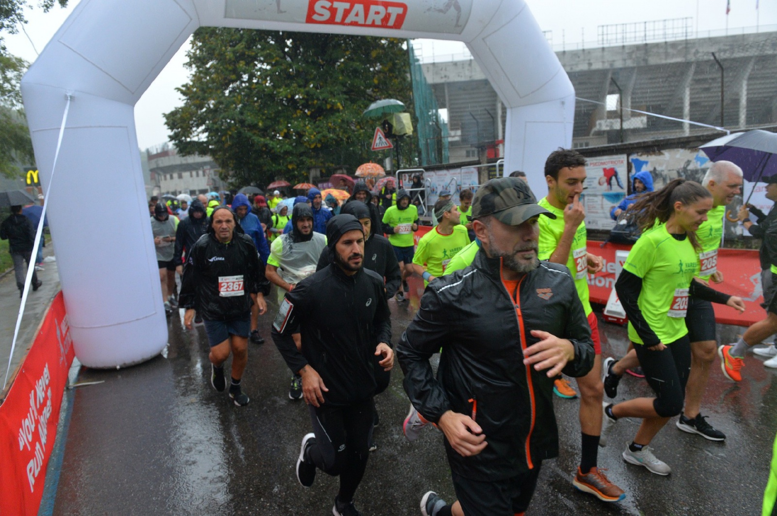 VARESE PREPARAZIONE ATLETI E PARTENZE VARESE CITYRUN 2022
