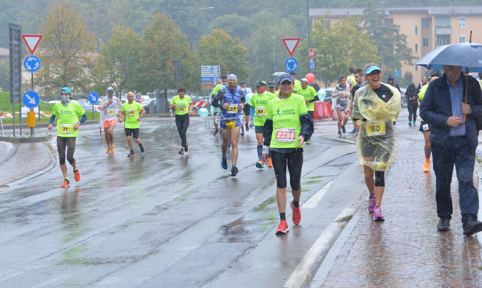VARESE PREPARAZIONE ATLETI E PARTENZE VARESE CITYRUN 2022