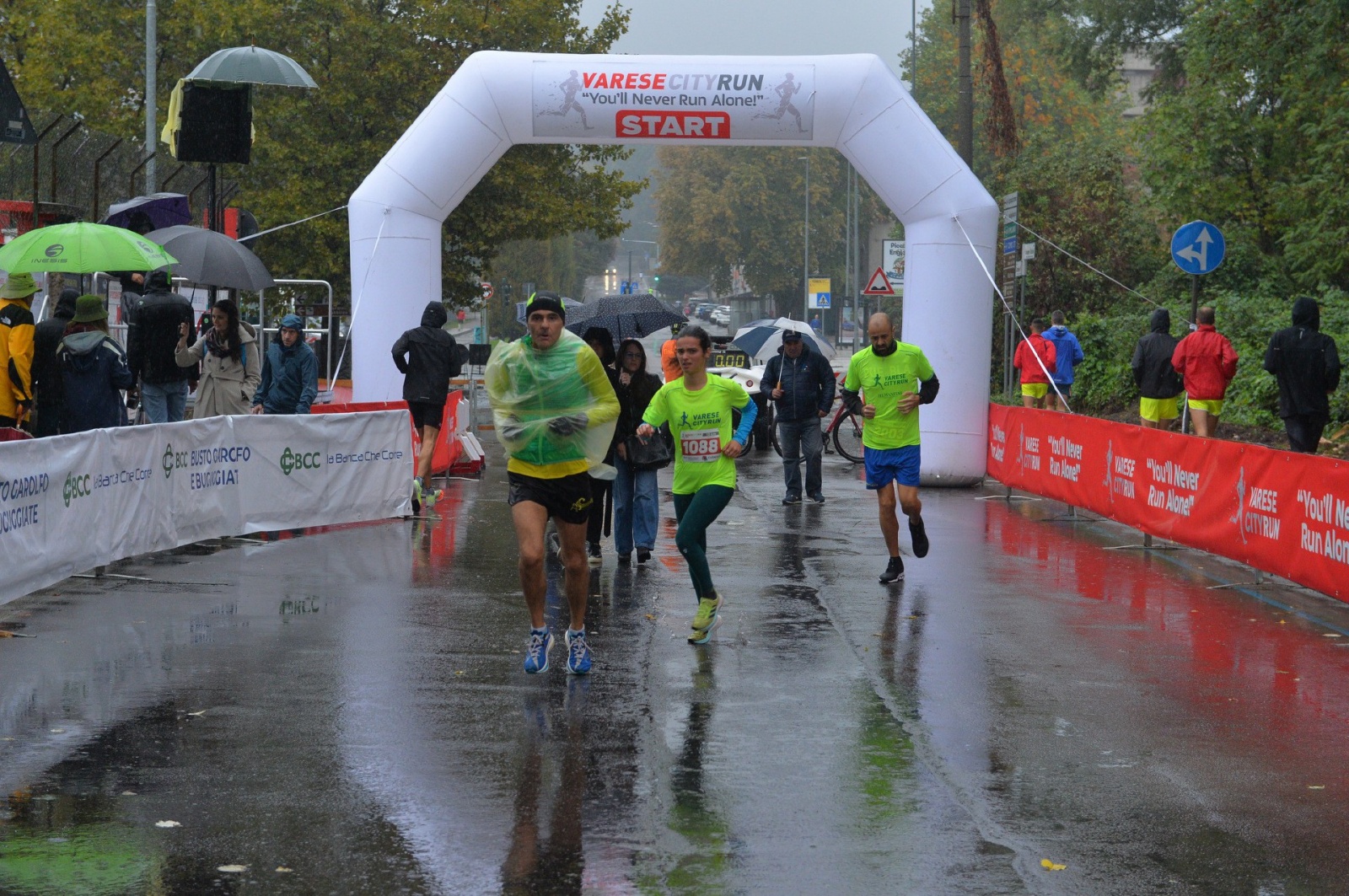 VARESE PREPARAZIONE ATLETI E PARTENZE VARESE CITYRUN 2022