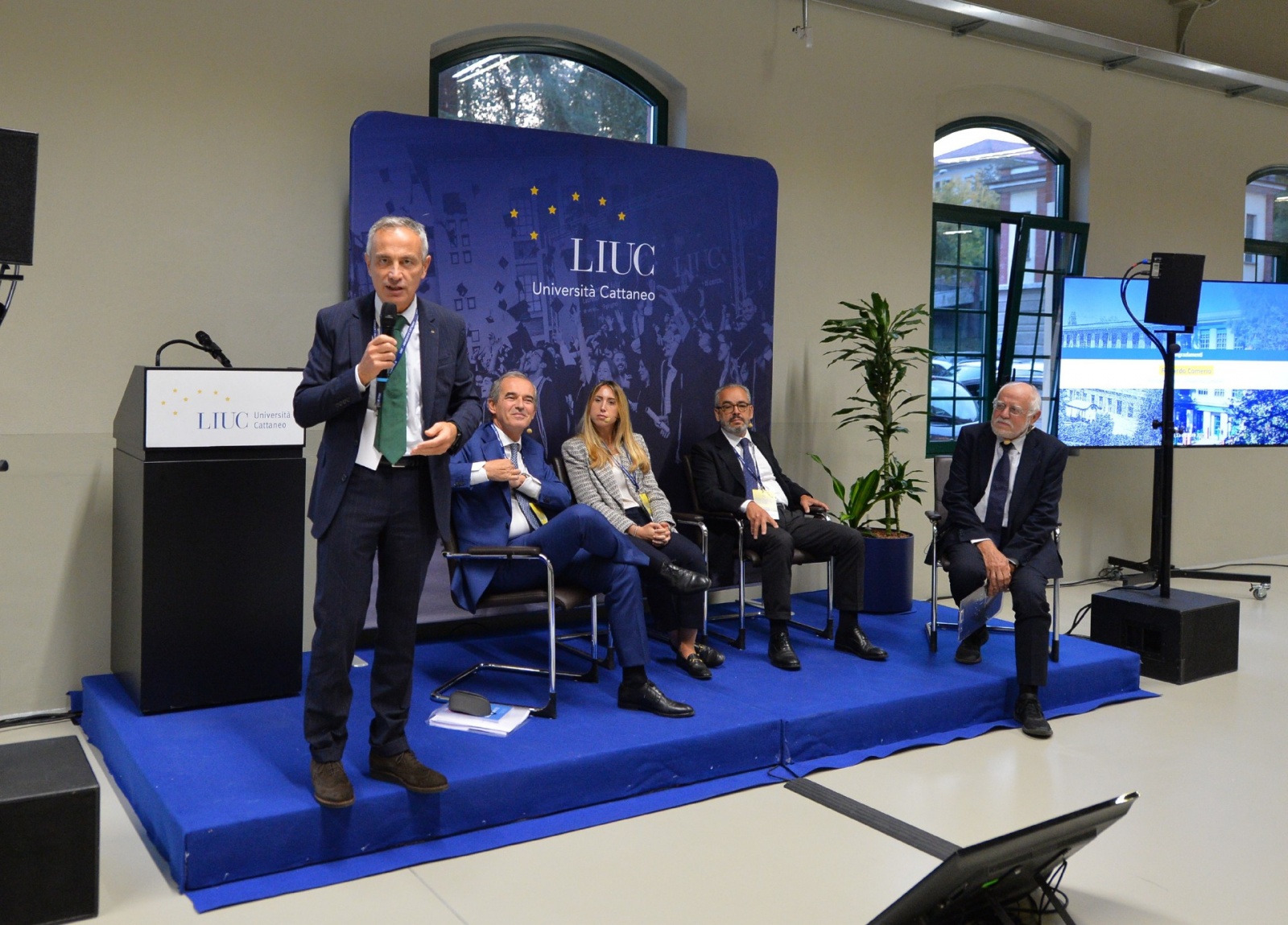 CASTELLANZA FESTA PER I 30 ANNI UNIVERSITAÕ LIUC NELLA FOTO