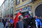 VARESE FESTA SAN MARTINO 2022. BANCARELLE E SAN MARTINO A CAVALLO CHE DONA IL MANTELLO AL POVERO
