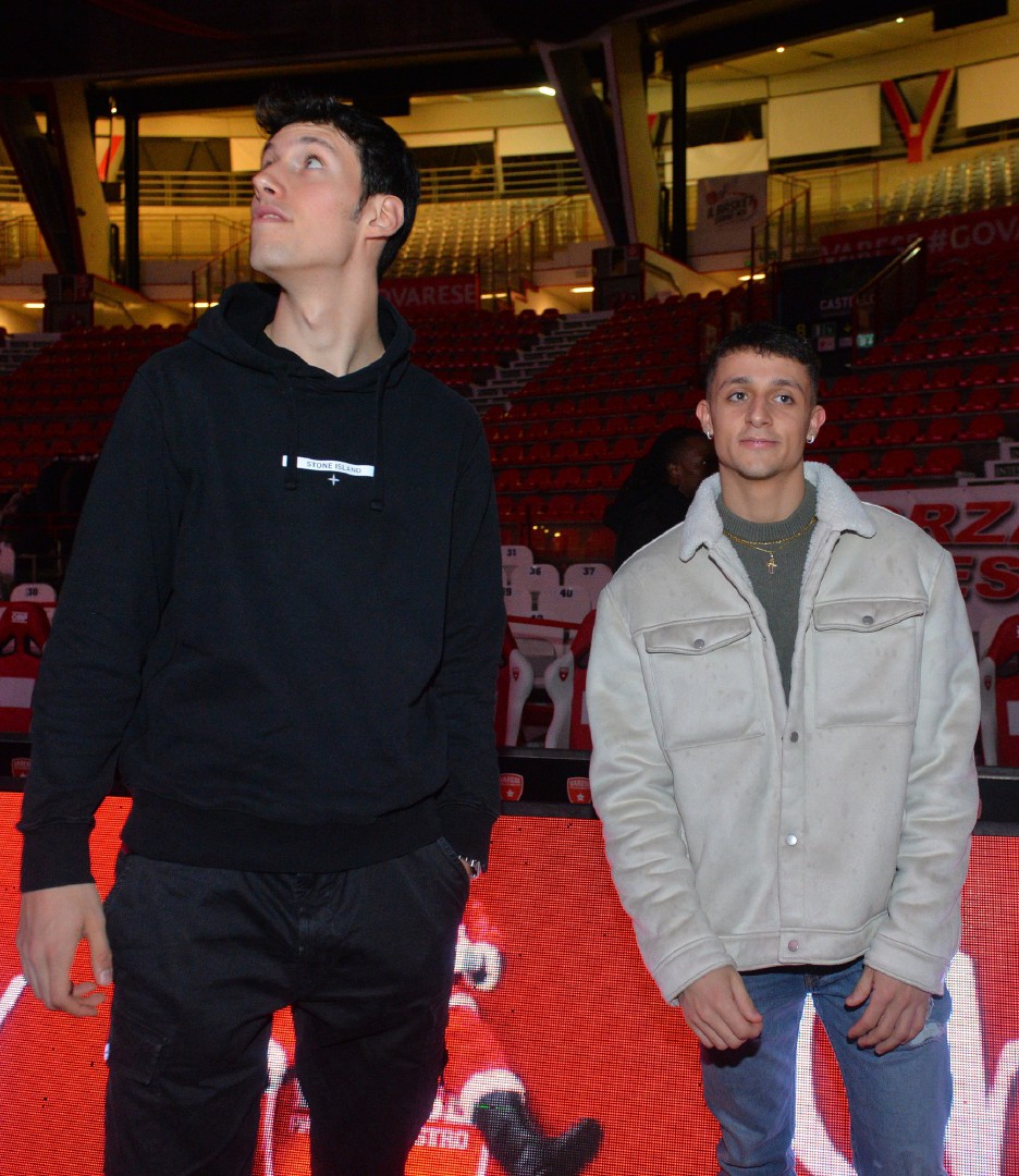 VARESE. FESTA DI NATALE 2022 OPENJOBMETIS PALLACANESTRO VARESE ALLÕENERXENIA ARENA NELLA FOTO VIRGINIO E LIBRIZZI