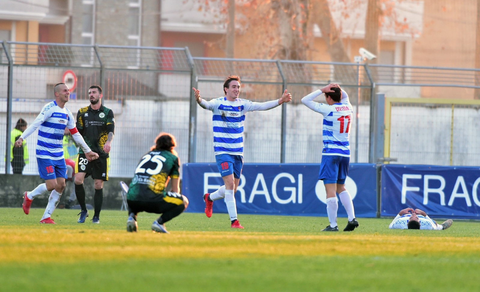 BUSTO ARSIZIO PRO PATRIA SAN GIULIANO CALCIO NELLA FOTO FINE PARTITA
