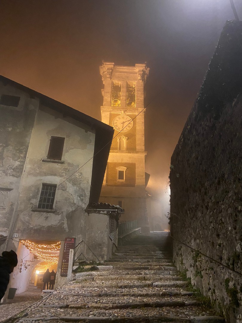 Sacro Monte nebbia
