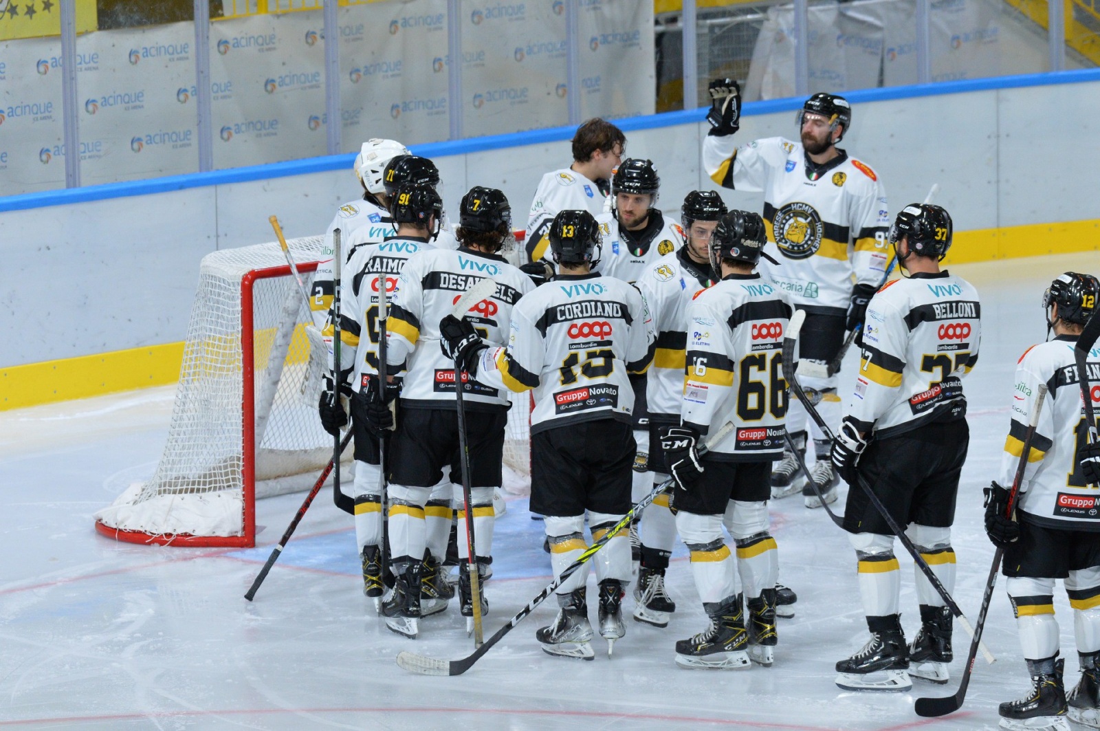 VAREWSE. HOCKEY. HCMV VARESE HOCKEY-AHC TOBLACH DOBBIACO ICEBEARS NELLA FOTO