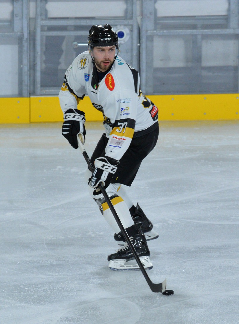 VAREWSE. HOCKEY. HCMV VARESE HOCKEY-AHC TOBLACH DOBBIACO ICEBEARS NELLA FOTO BELLONI