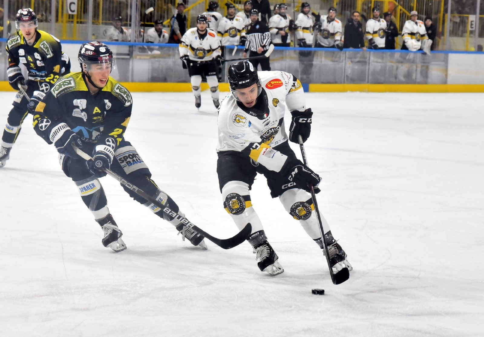 VARESE. HOCKEY. COPPA ITALIA. FINALS FOUR. SEMIFINALI HCMV VARESE HOCKEY - HC EPPAN APPIANO ANET NELLA FOTO FRANCHINI