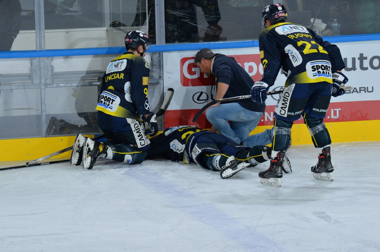 VARESE. HOCKEY. COPPA ITALIA. FINALS FOUR. SEMIFINALI HCMV VARESE HOCKEY - HC EPPAN APPIANO ANET NELLA FOTO