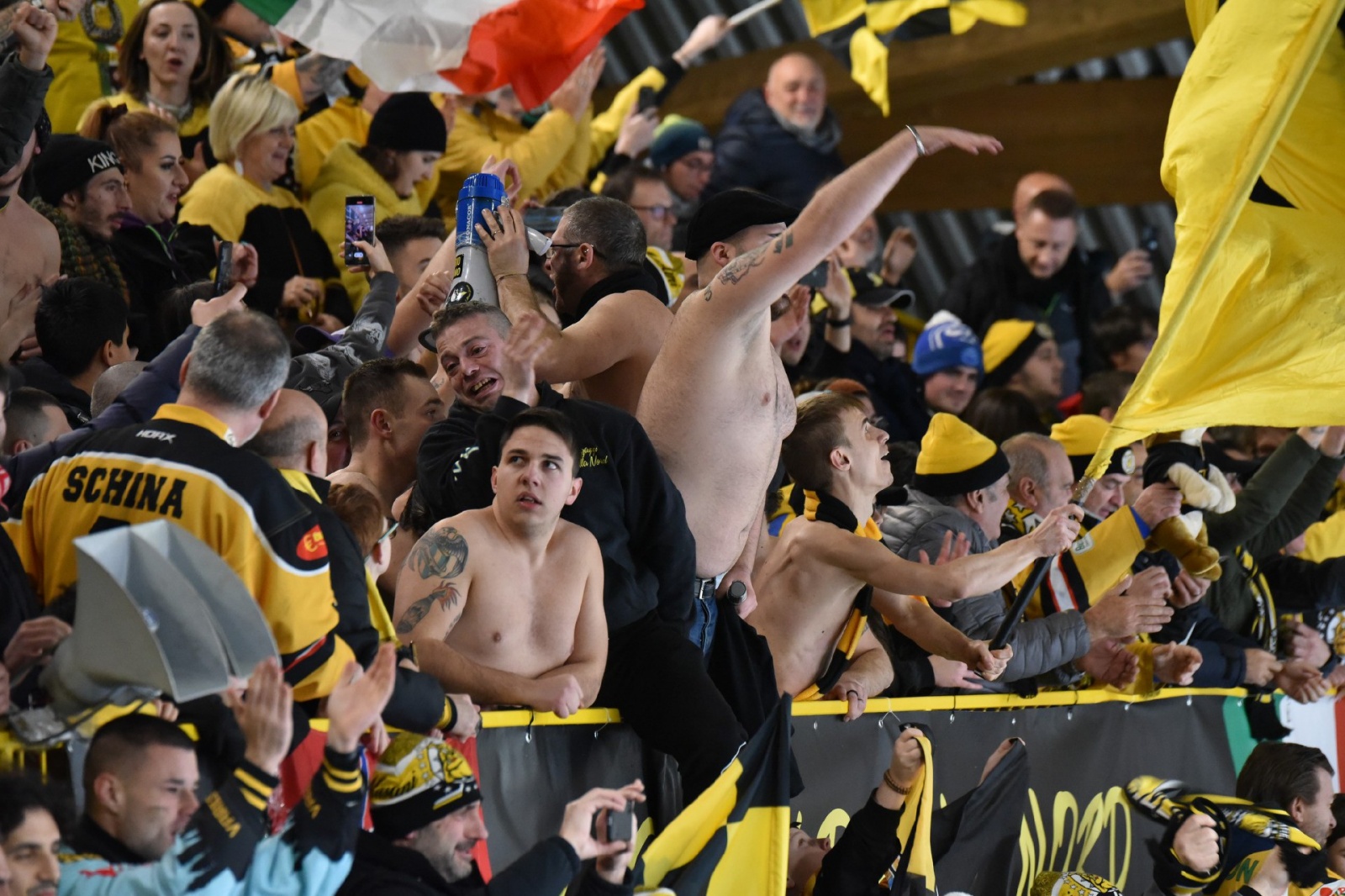 VARESE. HOCKEY. COPPA ITALIA. FINALS FOUR. FINALE HCMV VARESE HOCKEY - SV KALTERN ROTHOBLASS CALDARO NELLA FOTO FINALE FESTEGGIAMENTI