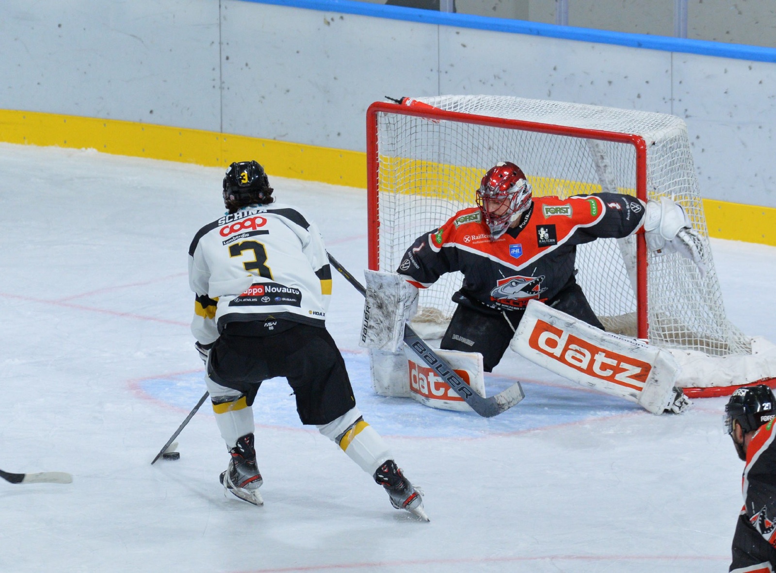 VARESE. HOCKEY. COPPA ITALIA. FINALS FOUR. FINALE HCMV VARESE HOCKEY - SV KALTERN ROTHOBLASS CALDARO NELLA FOTO SCHINA