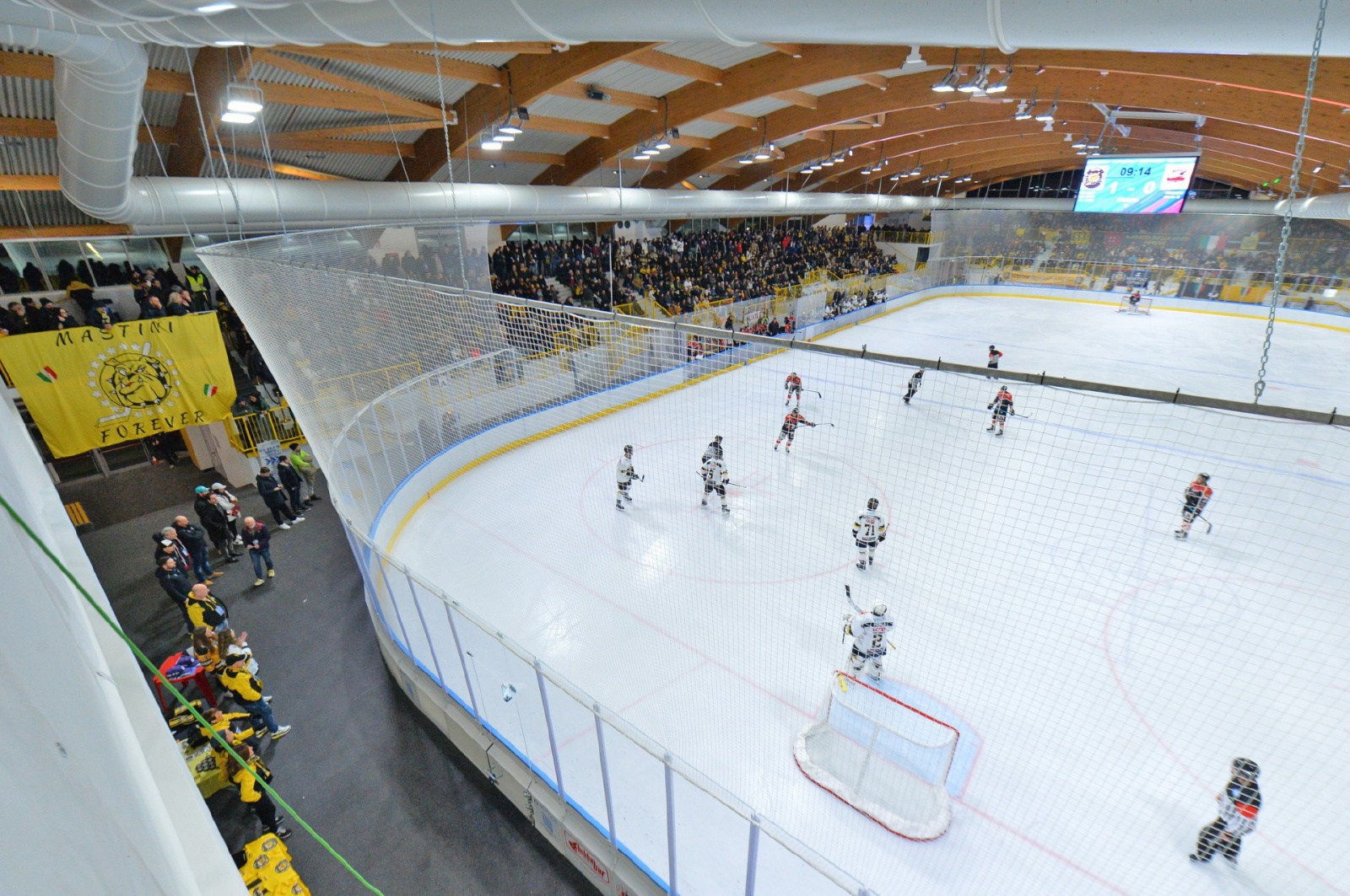 VARESE. HOCKEY. COPPA ITALIA. FINALS FOUR. FINALE HCMV VARESE HOCKEY - SV KALTERN ROTHOBLASS CALDARO NELLA FOTO PANORAMICA