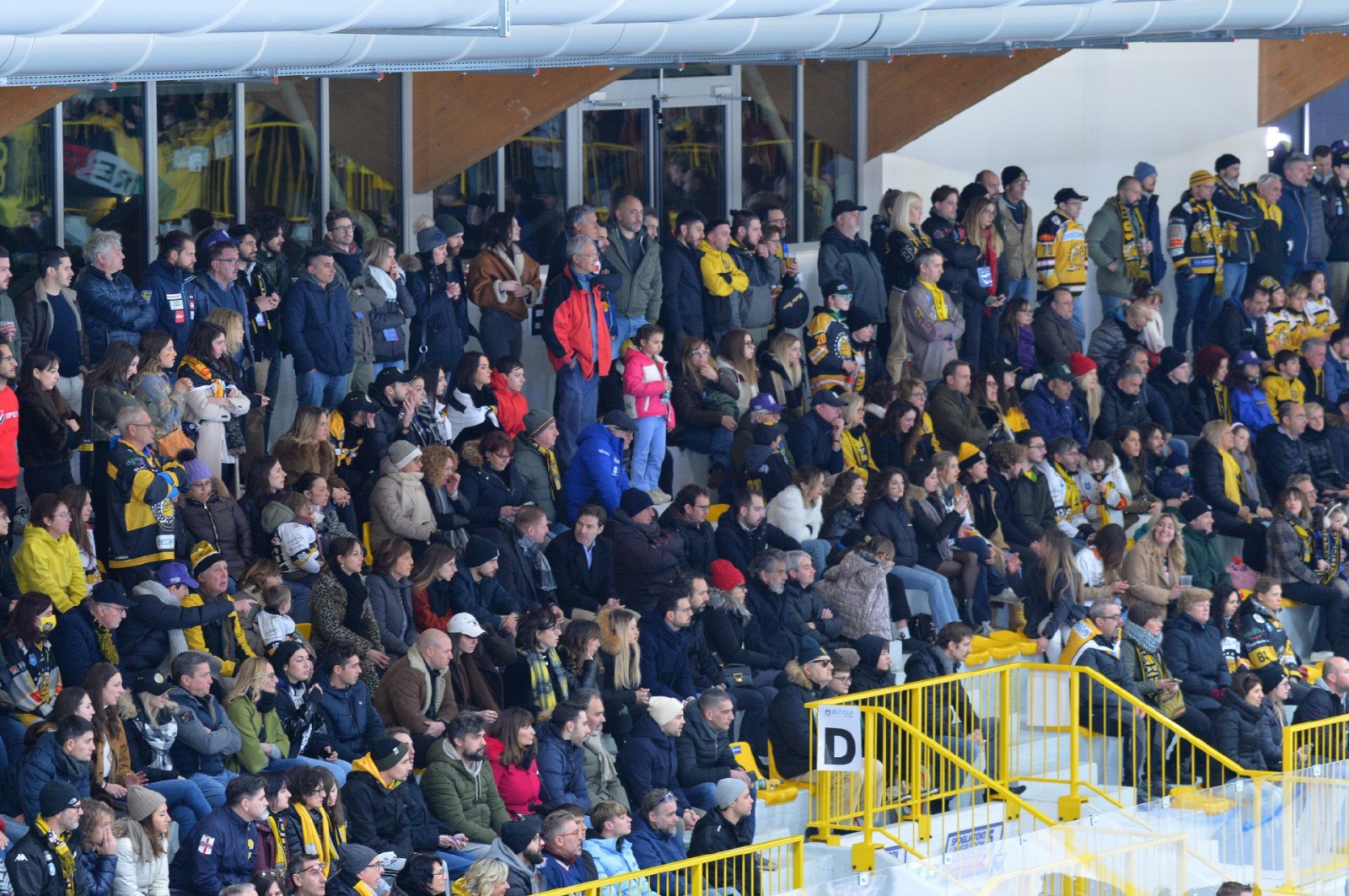 VARESE. HOCKEY. COPPA ITALIA. FINALS FOUR. FINALE HCMV VARESE HOCKEY - SV KALTERN ROTHOBLASS CALDARO NELLA FOTO TRIBUNA