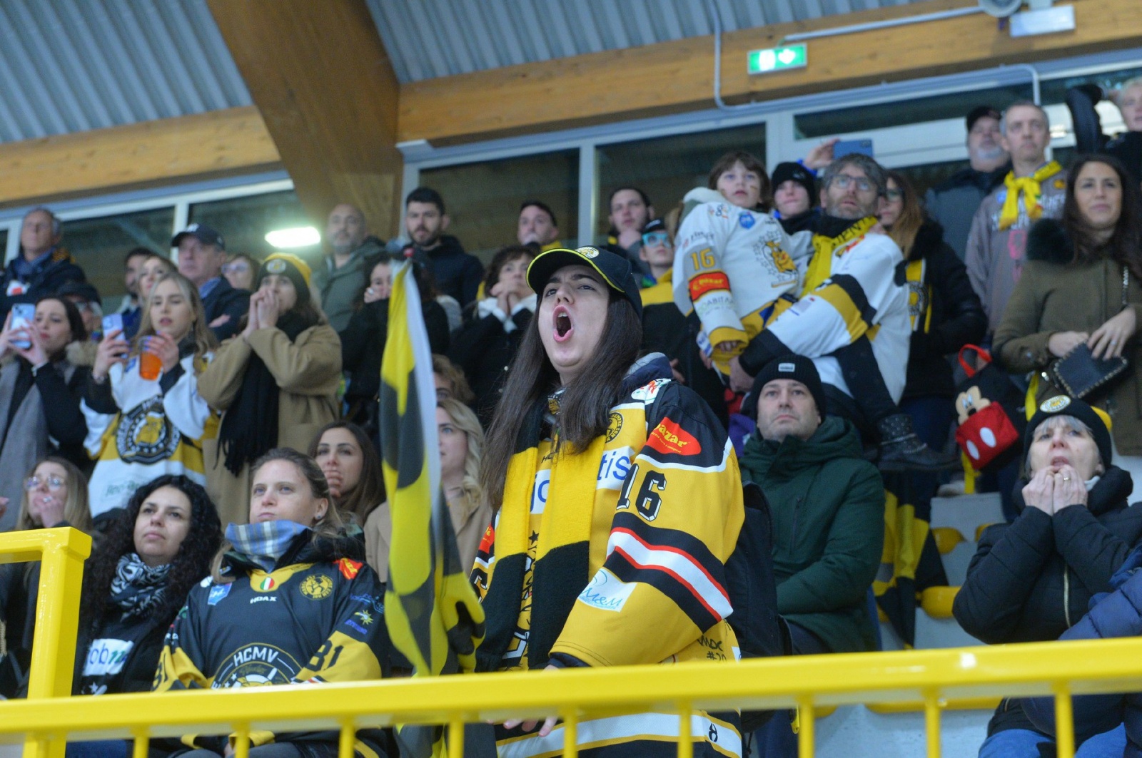 VARESE. HOCKEY. COPPA ITALIA. FINALS FOUR. FINALE HCMV VARESE HOCKEY - SV KALTERN ROTHOBLASS CALDARO NELLA FOTO FINALE FESTEGGIAMENTI