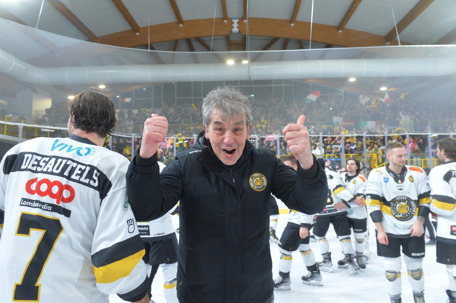 VARESE. HOCKEY. COPPA ITALIA. FINALS FOUR. FINALE HCMV VARESE HOCKEY - SV KALTERN ROTHOBLASS CALDARO NELLA FOTO FINALE FESTEGGIAMENTI