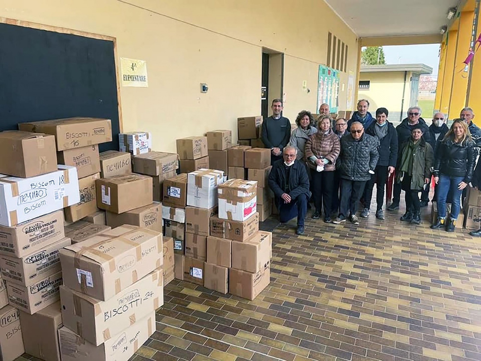 GERENZANO VOLONTARI PER UCRAINA CON SINDACO CAMPI