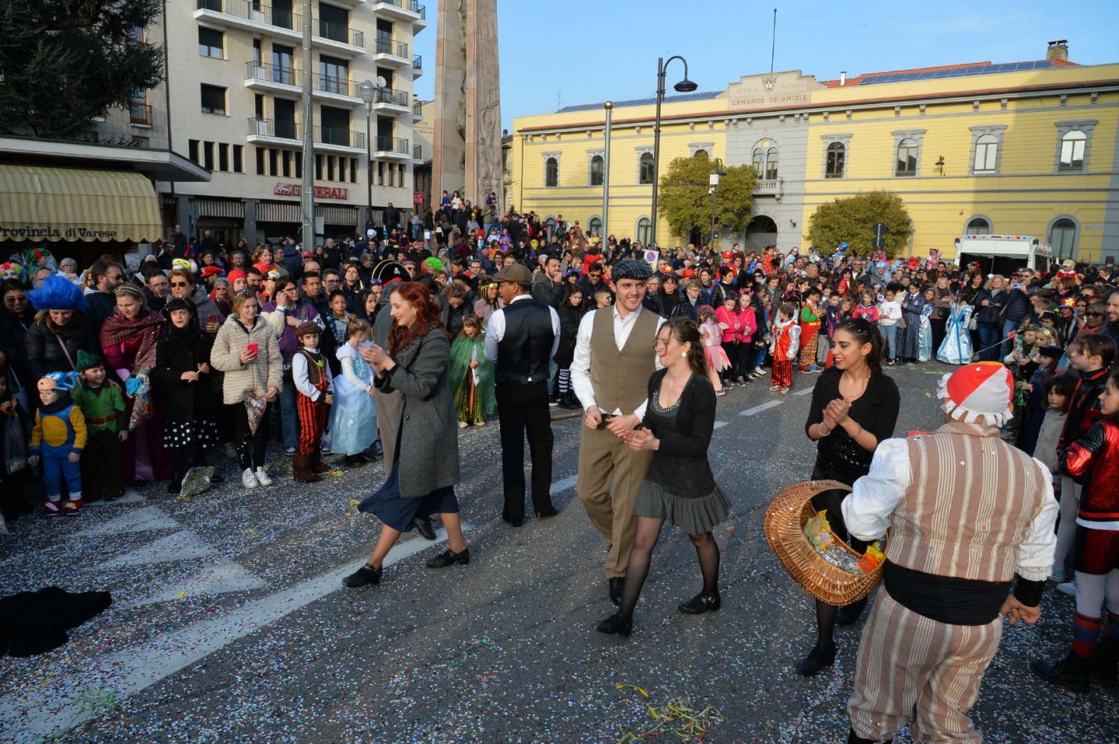 BUSTO ARSIZIO CARNEVALE A BUSTO 2023 SFILATA CARRI CON TARLISU