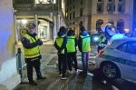 VARESE. PROGETTO ON THE ROAD, GIOVANI CON LE FORZE DELL’ORDINE DURANTE CONTROLLI STRADALI. PIAZZA MONTE GRAPPA CON POLIZIA LOCALE, POLIZIA DI STATO, GUARDIA DI FINANZA E CARABINIERI