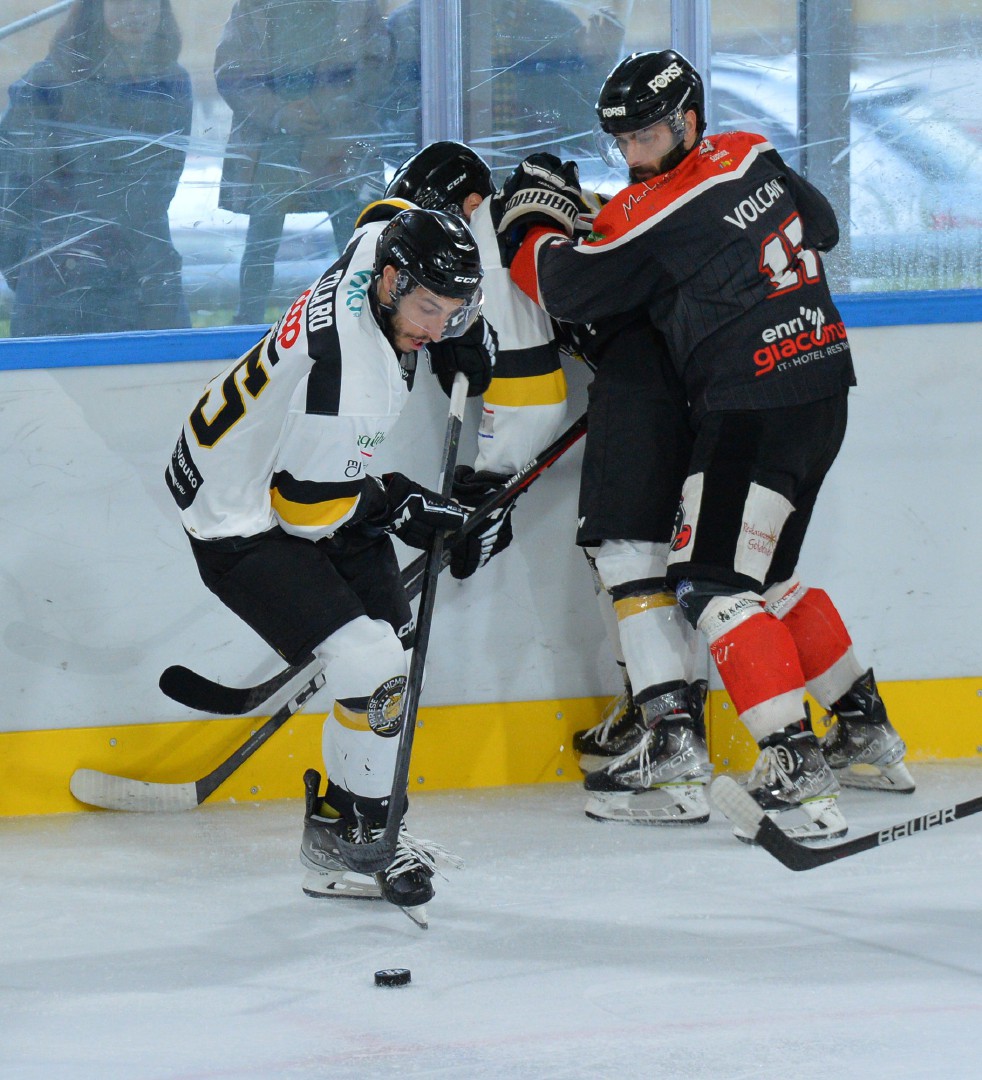 VARESE. HOCKEY. FINALE GARA 7. HCMV VARESE-SV KALTERN CALDARO ROTHOBLASS NELLA FOTO TILARO CORDIANO