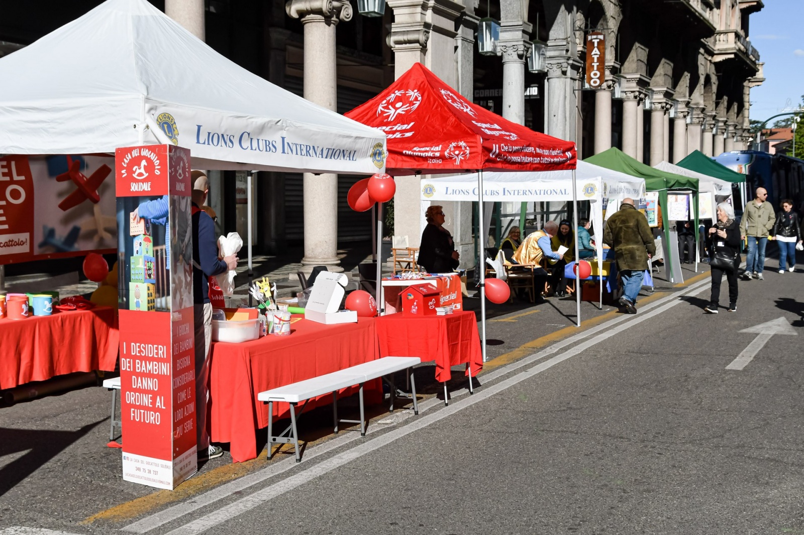 ECORUN VARESE 2023 NELLA FOTO GENTE E STAND