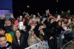 BUSTO ARSIZIO. BAFF 2023. ALCUNI DEI PROTAGONISTI DELLA SERIE ÒMARE FUORIÓ OSPITI DELLA SERATA INCONTRANO IL PUBBLICO NELLA FOTO PUBBLICO FANS AL RED CARPET