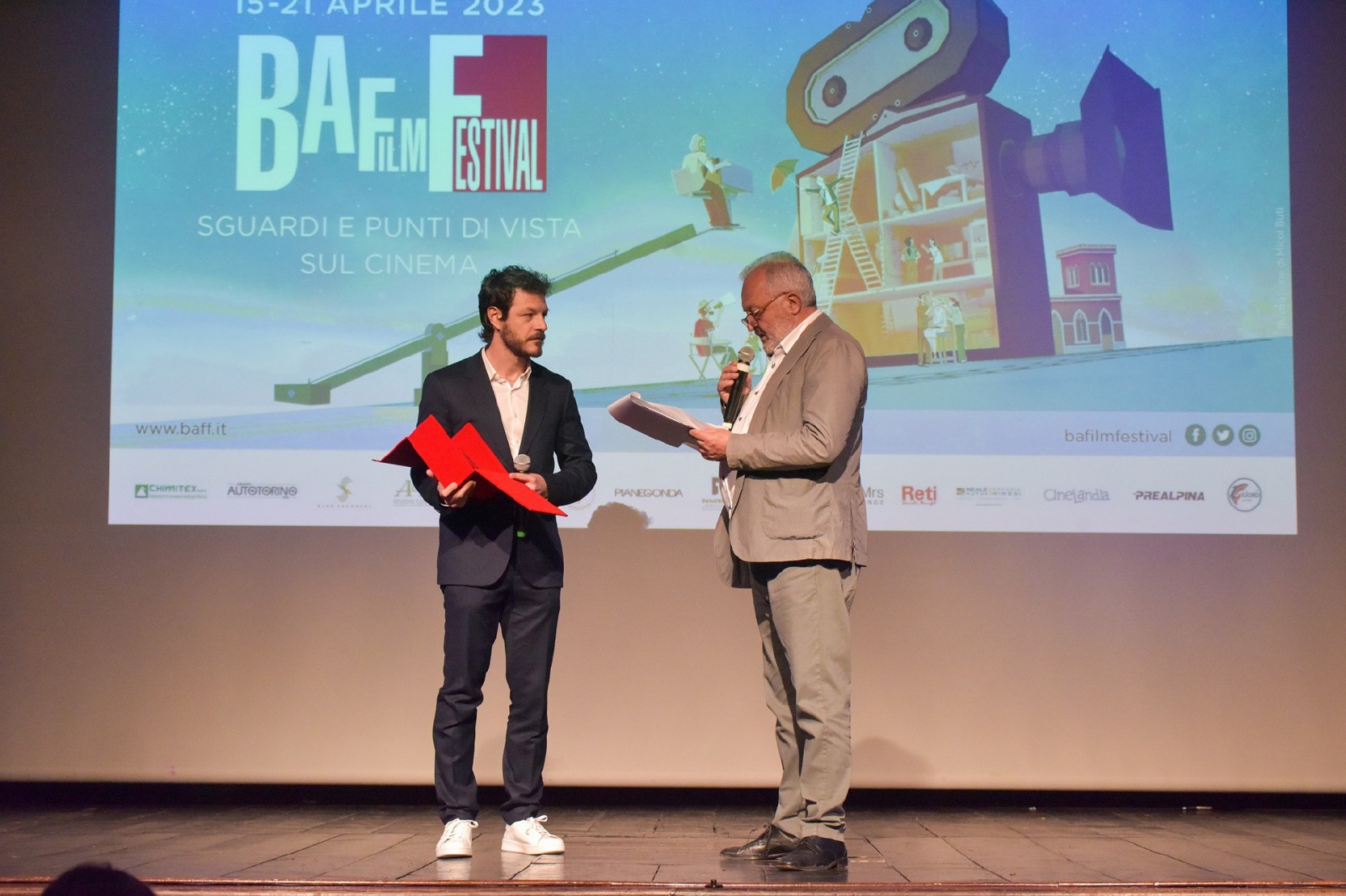 BUSTO ARSIZIO SERATA FINALE BAFF 2023 CINEMA LUX NELLA FOTO PREMIAZIONE ANDREA BOSCA