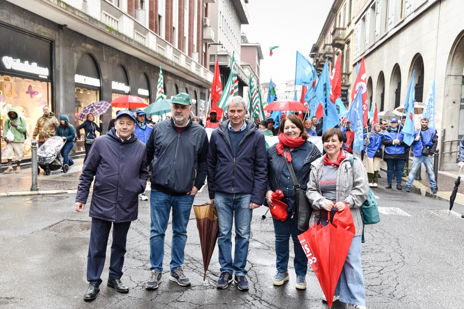 VARESE MANIFESTAZIONE PRIMO MAGGIO NELLA FOTO STEFANIA FILETTI, GALIMBERTI DAVIDE, TANIA SCACCHETTI, MAGON