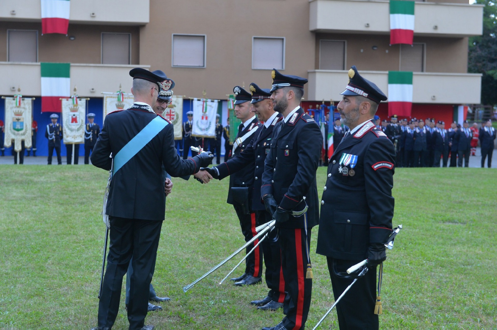 VARESE. FESTA ARMA DEI CARABINIERI 2023 NELLA FOTO PREMIAZIONI