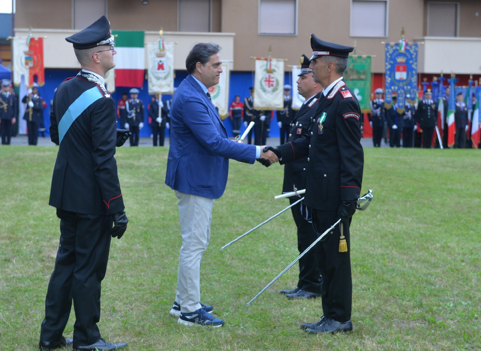 VARESE. FESTA ARMA DEI CARABINIERI 2023 NELLA FOTO PREMIAZIONI