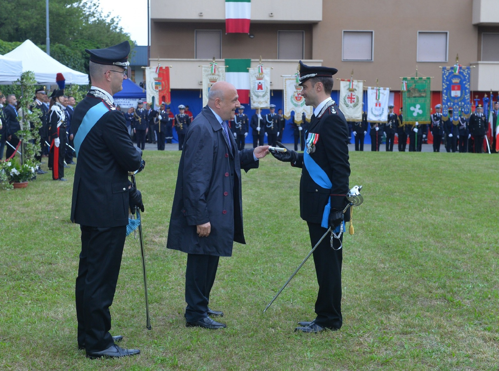VARESE. FESTA ARMA DEI CARABINIERI 2023 NELLA FOTO PREMIAZIONI