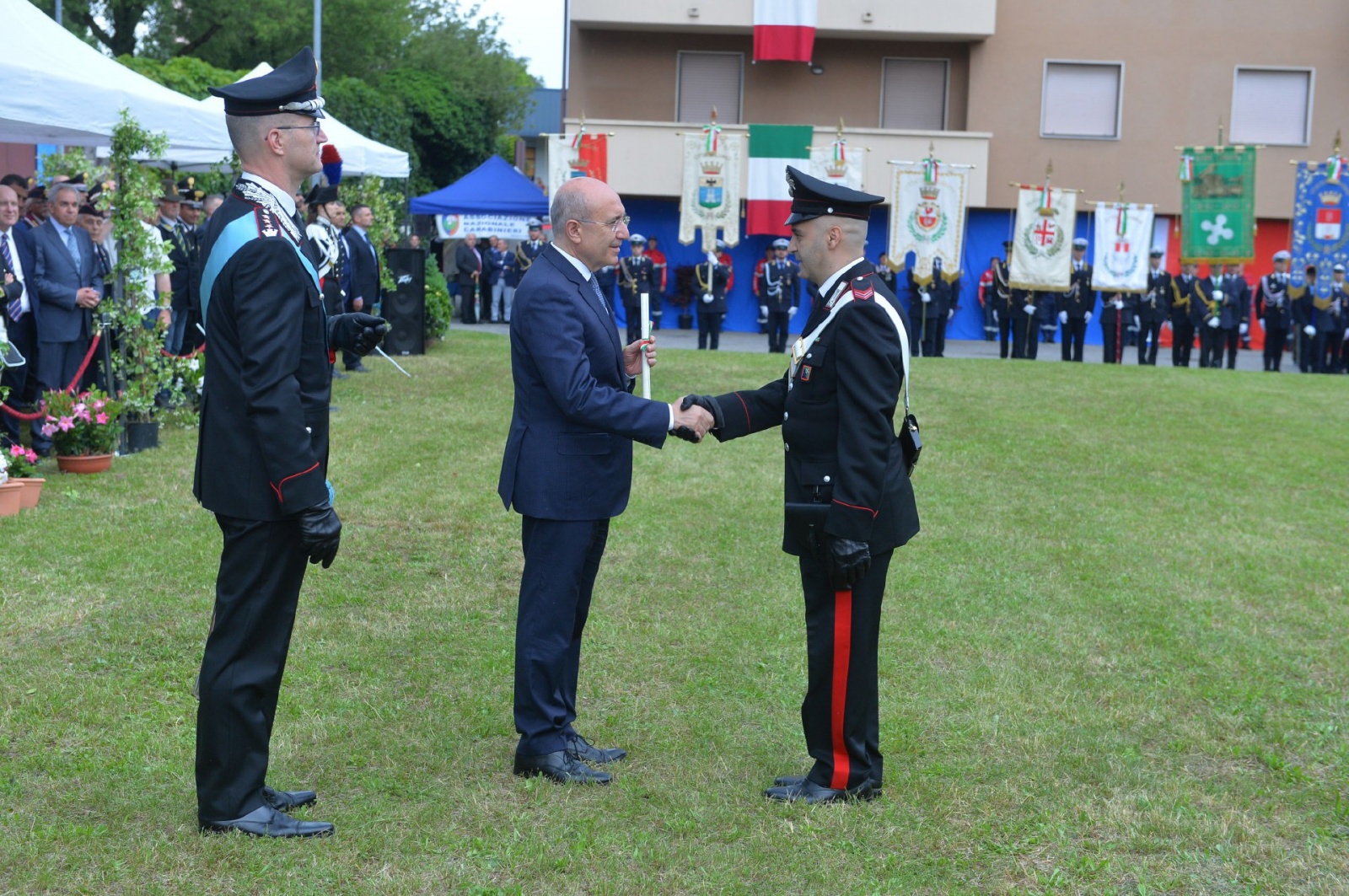 VARESE. FESTA ARMA DEI CARABINIERI 2023 NELLA FOTO PREMIAZIONI