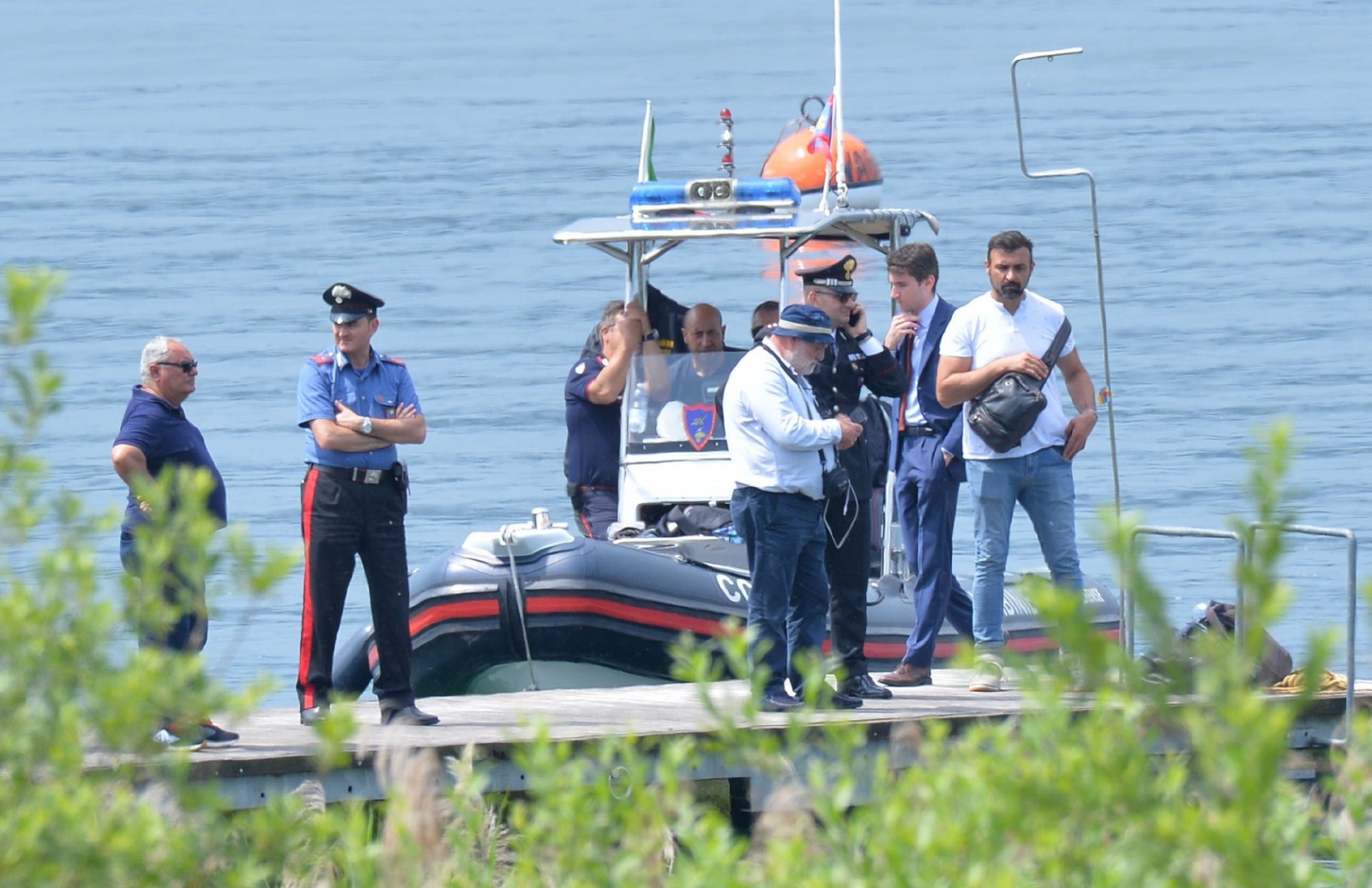 SESTO CALENDE. OPERAZIONE RECUPERO BARCA AFFONDATA IN LOCALITAÕ LISANZA