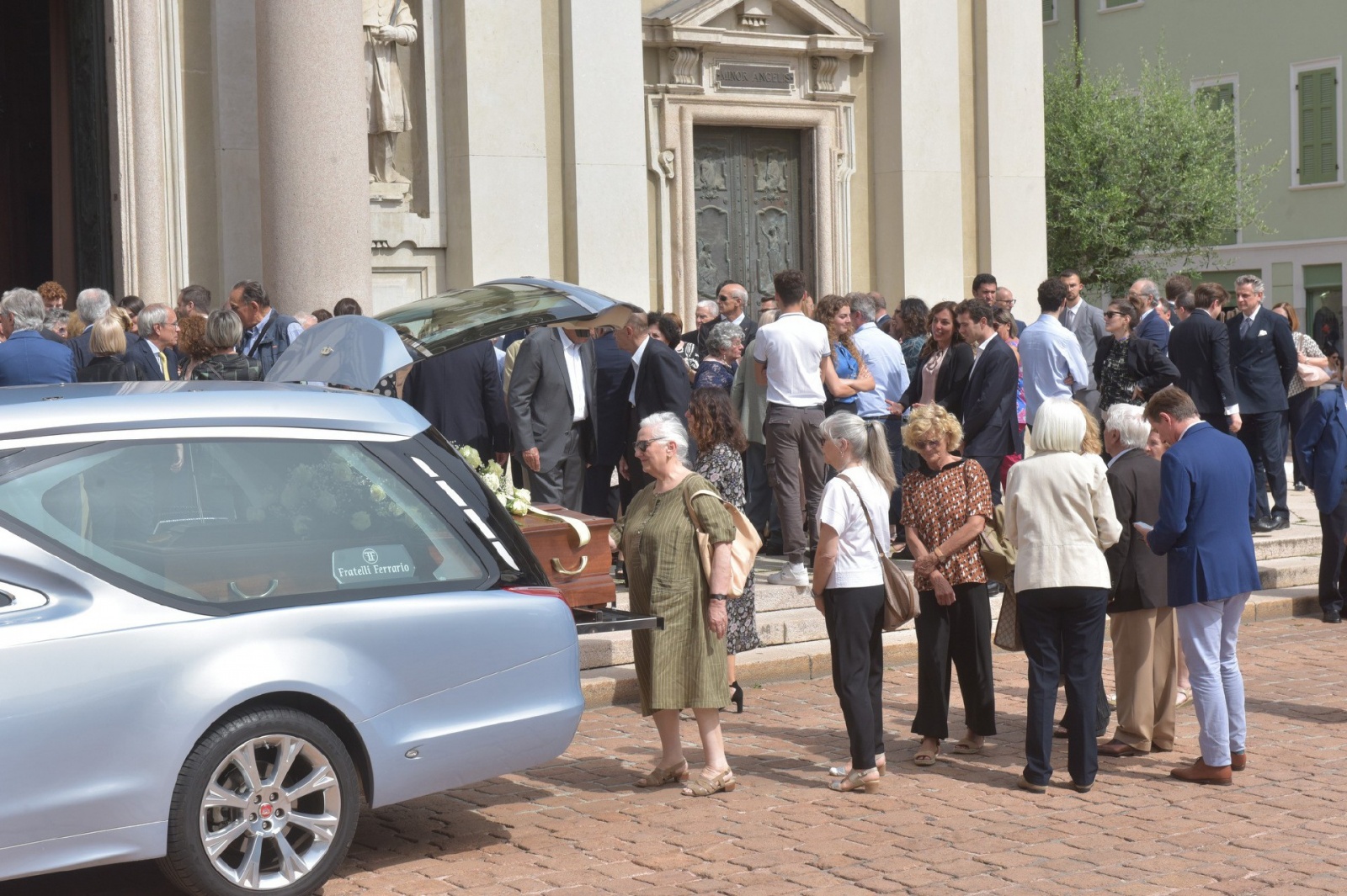 BUSTO ARSIZIO FUNERALE DEL DOTT GIUSEPPE MERLINI ALLA BASILICA DI SAN GIOVANNI