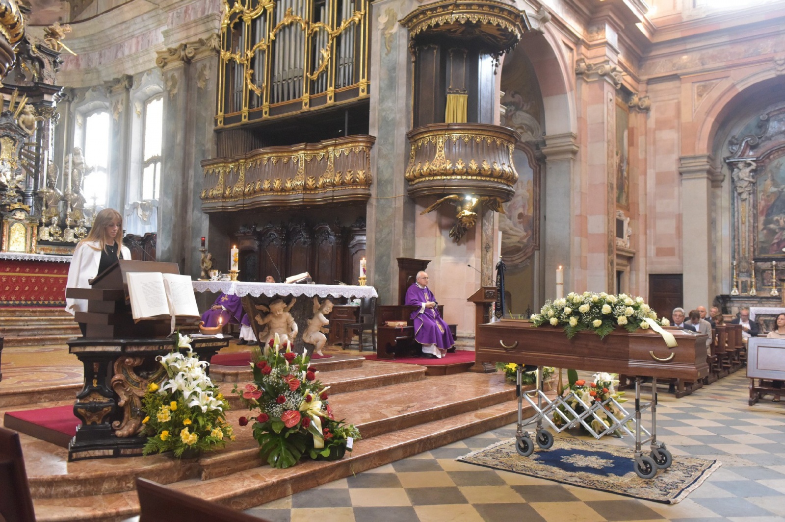 BUSTO ARSIZIO FUNERALE DEL DOTT GIUSEPPE MERLINI ALLA BASILICA DI SAN GIOVANNI