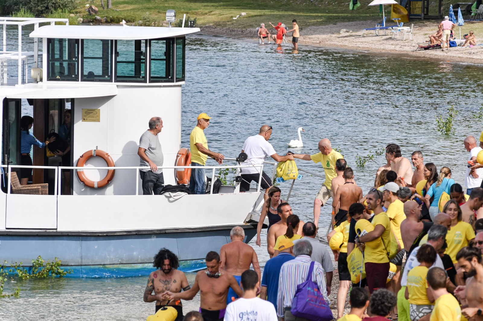 LIDO DI ANGERA NELLA FOTO TRAVERSATA ANGERA-ARONA 2023