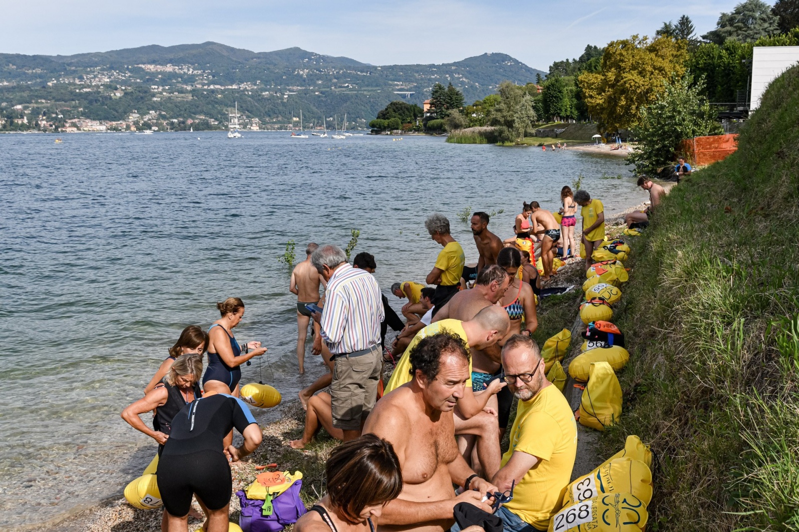 LIDO DI ANGERA NELLA FOTO TRAVERSATA ANGERA-ARONA 2023