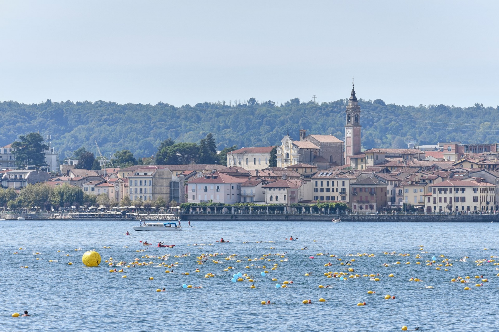 LIDO DI ANGERA NELLA FOTO TRAVERSATA ANGERA-ARONA 2023