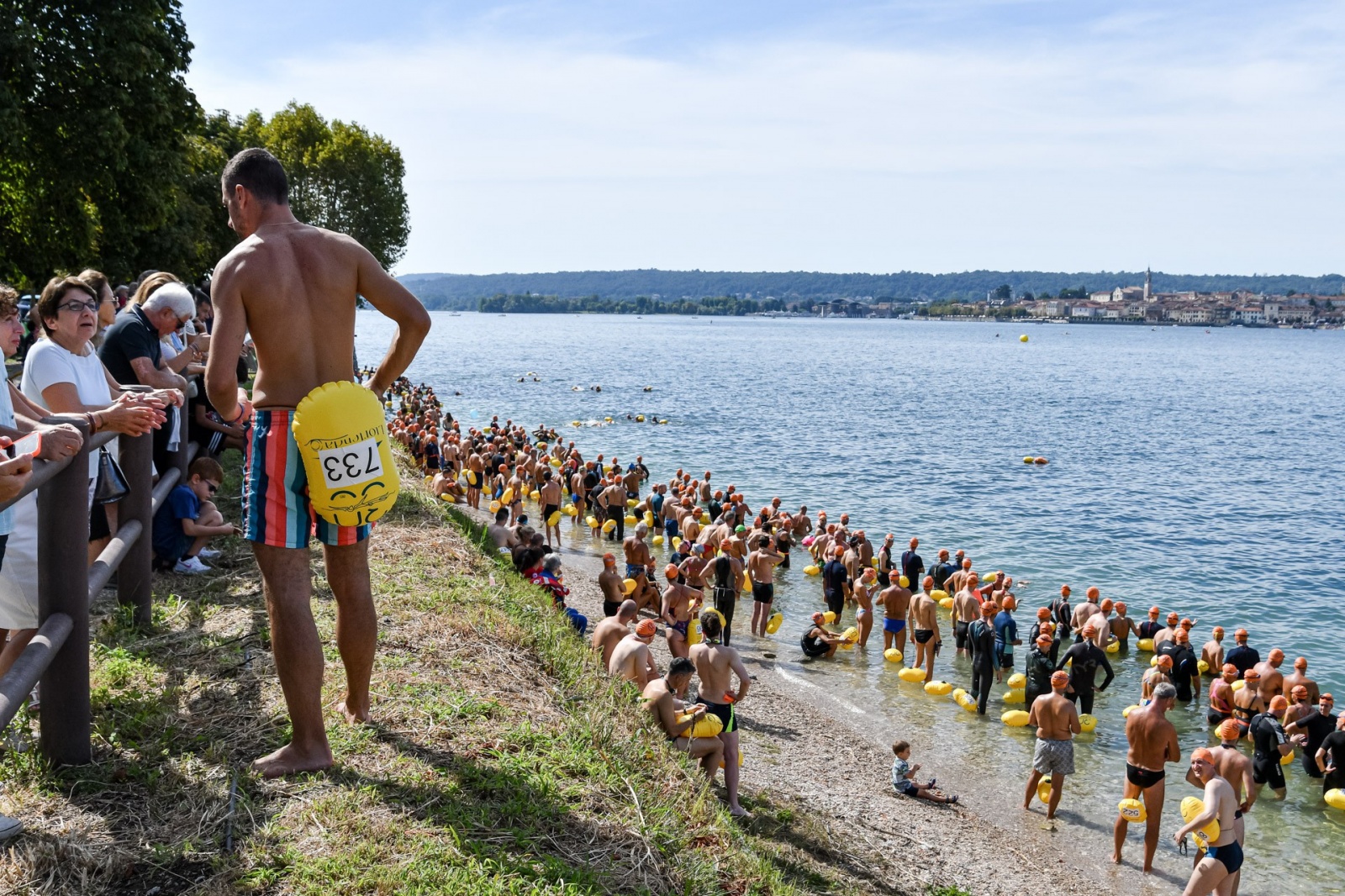 LIDO DI ANGERA NELLA FOTO TRAVERSATA ANGERA-ARONA 2023