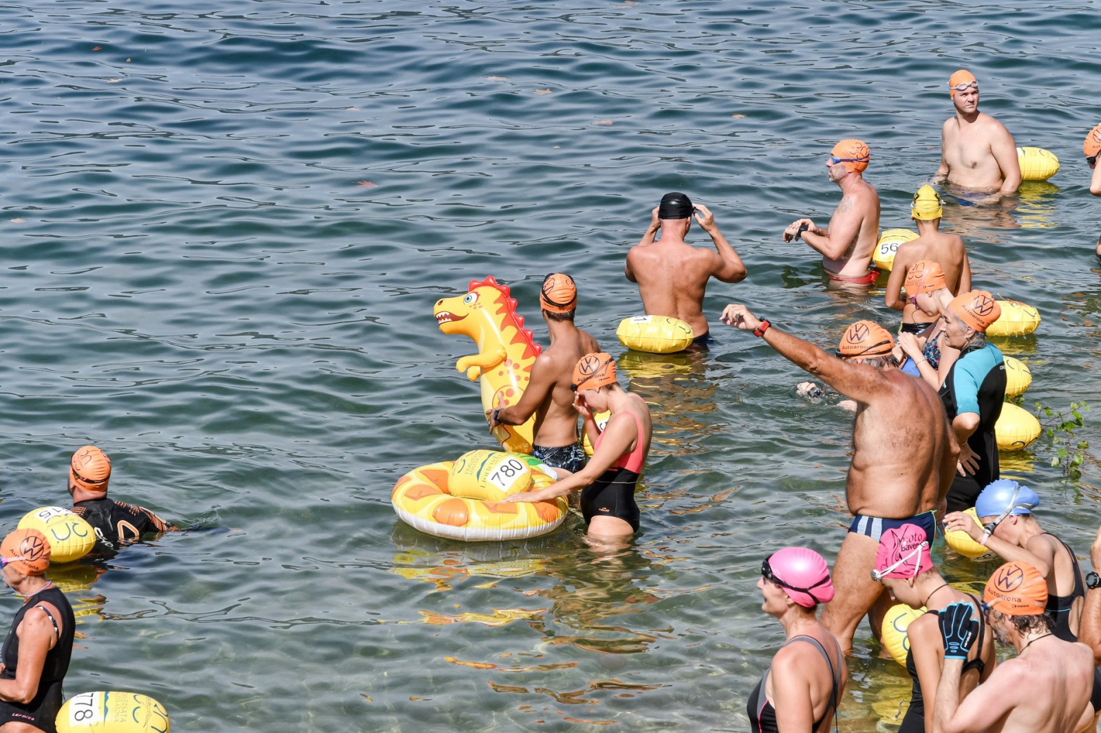 LIDO DI ANGERA NELLA FOTO TRAVERSATA ANGERA-ARONA 2023