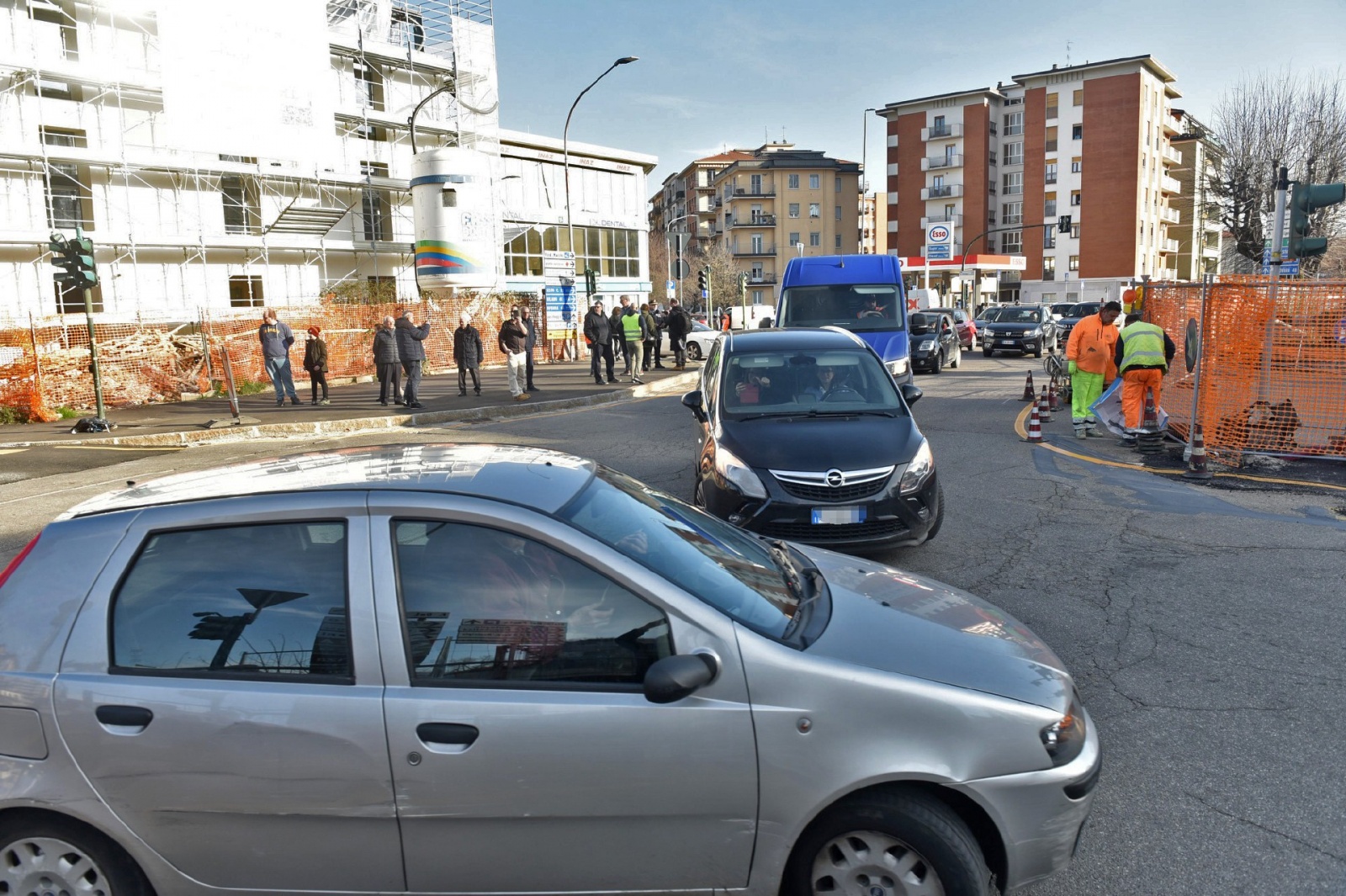 VARESE. APERTURA LARGO FLAIANO NELLA FOTO DA VIA BIXIO E VIALE BORRI