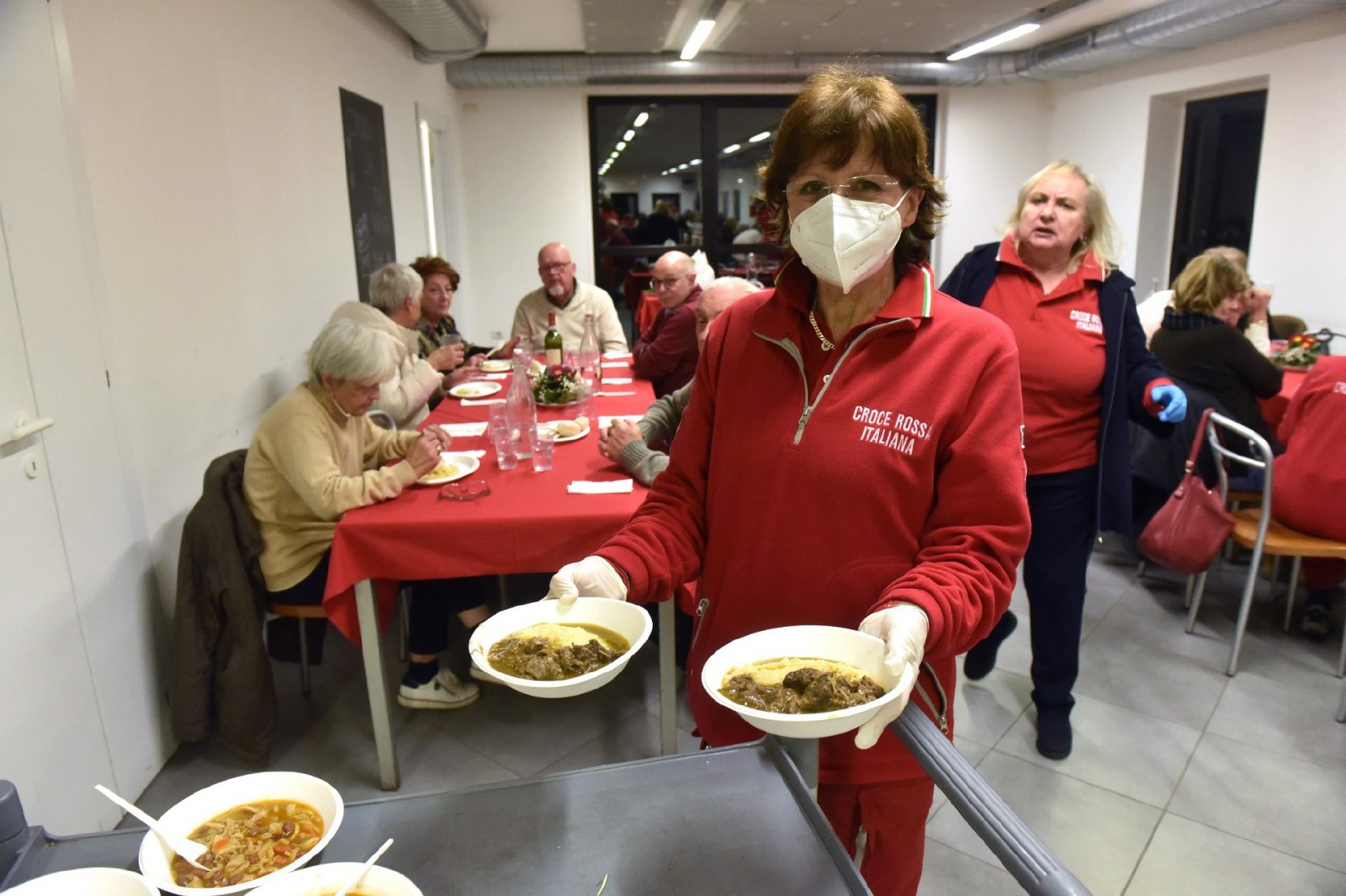 VARESE. CENA POLENTATA BENEFICA CROCE ROSSA ITALIANA C.R.I.