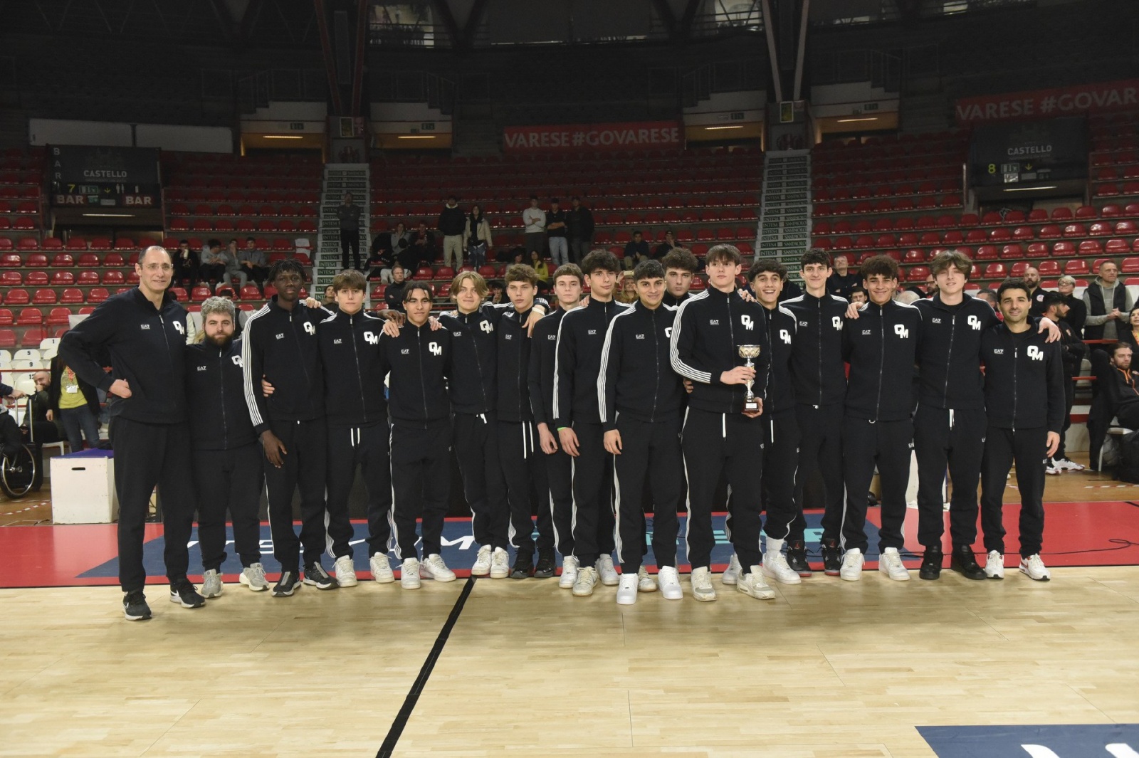 VARESE. BASKET. TORNEO GIOVANI LEGGENDE 2024. PREMIAZIONI NELLA FOTO ARMANI MILANO