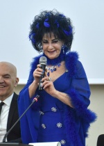 VARESE. PRESENTAZIONE LIBRO “DALLA CASA DI RINGHIERA ALLA CASA BIANCA” DI MARINA CASTELNUOVO, SOSIA UFFICIALE DI LIZ TAYLOR, IN SALA MONTANARI