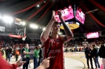 VARESE. BASKET LBA. OPENJOBMETIS VARESE - NUTRIBULLET BASKET TREVISO NELLA FOTO MCDERMOTT E TIFOSI