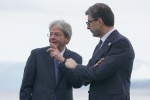 Paolo Gentiloni, Commissario europeo per gli affari economici e monetari, al G7 Economia e Finanze, hand shake e foto family con il ministro dell'Economia e Finanze italiano, Giancarlo Giorgetti, e il Governatore della Banca d’Italia Fabio Panetta, a Stre