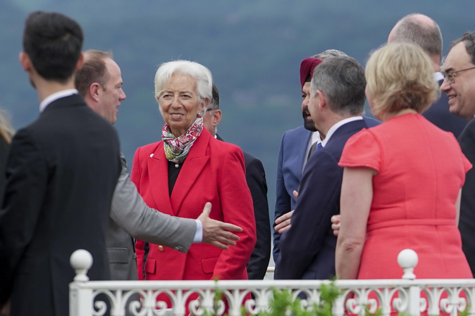 Christine Lagarde, Presidente della Banca centrale europea, al G7 Economia e Finanze, hand shake e foto family con il ministro dell'Economia e Finanze italiano, Giancarlo Giorgetti, e il Governatore della Banca d’Italia Fabio Panetta, a Stresa (Vb), 24 ma